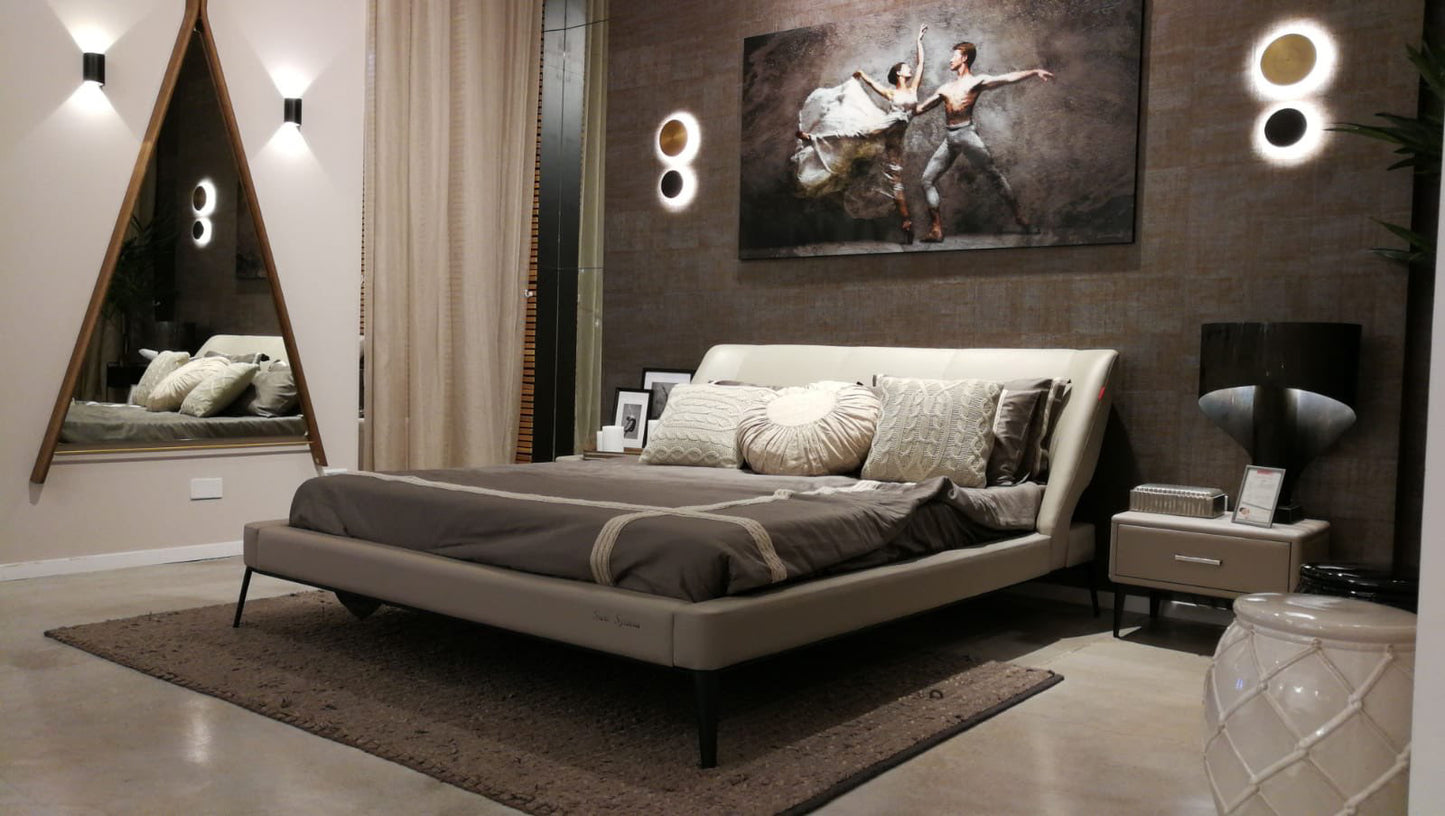 GC1712 Luxury Villa Up-holstered Bed