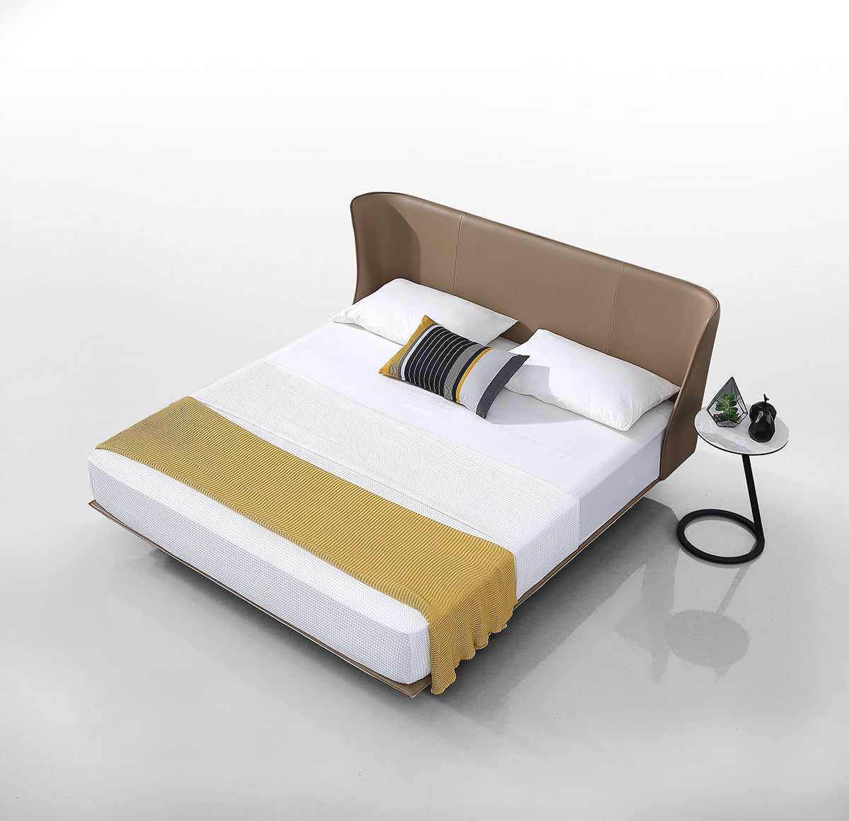 GC1733 Comfortable Luxury Queen Bed