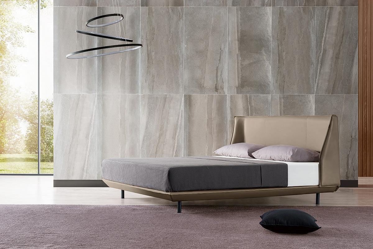 GC1733 Comfortable Luxury Queen Bed