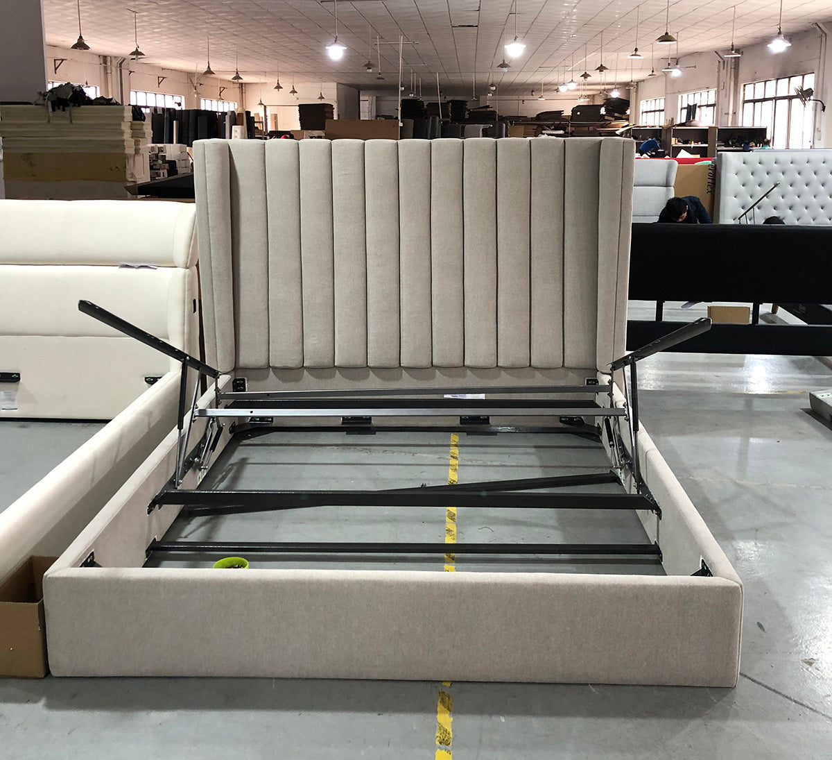 سرير GC1807 الحديث المصنوع من القماش المنجد