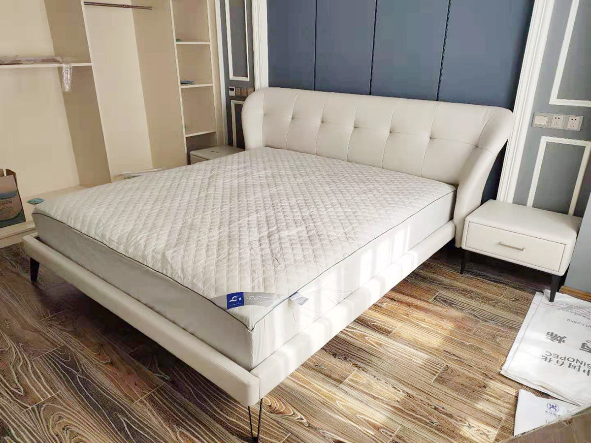 GC1818 Italian Soft Up-holstered King Bed