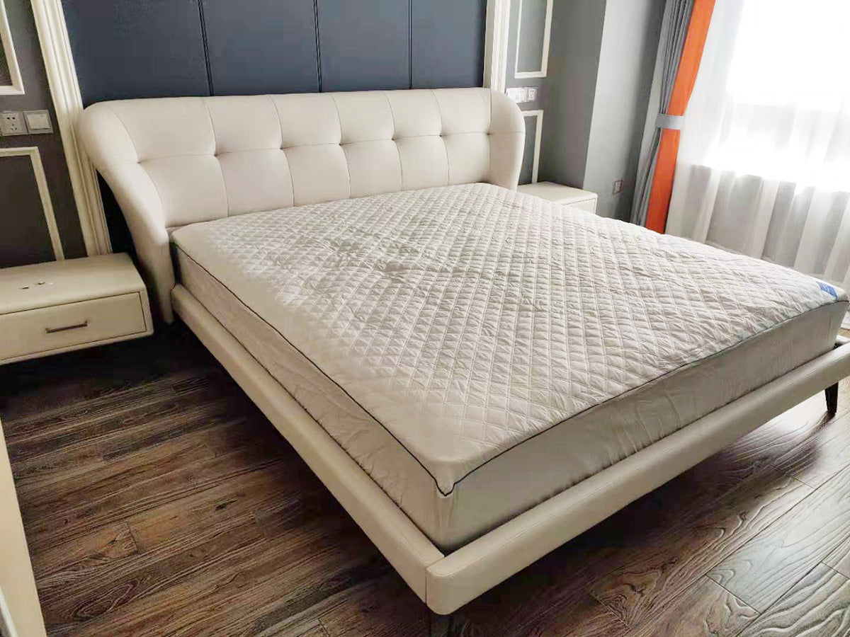 GC1818 Italian Soft Up-holstered King Bed