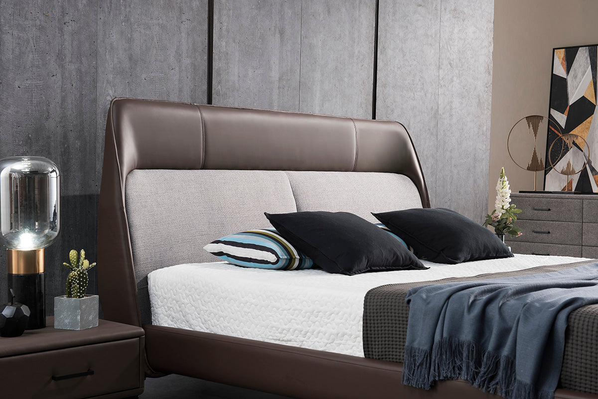 GC1833 Nice Leather Upholstered Bed