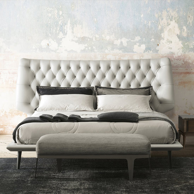 GC2012 Luxury Tufted Upholstered Bed