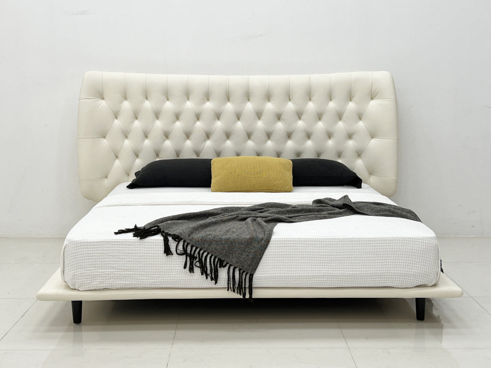 GC2012 Luxury Tufted Upholstered Bed