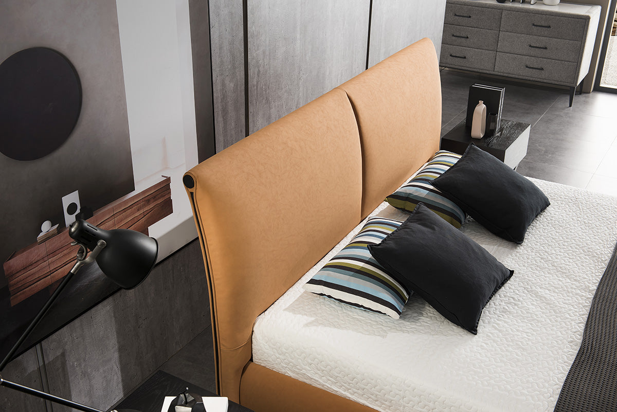GC2015 Italian Minimalist Upholstered Bed