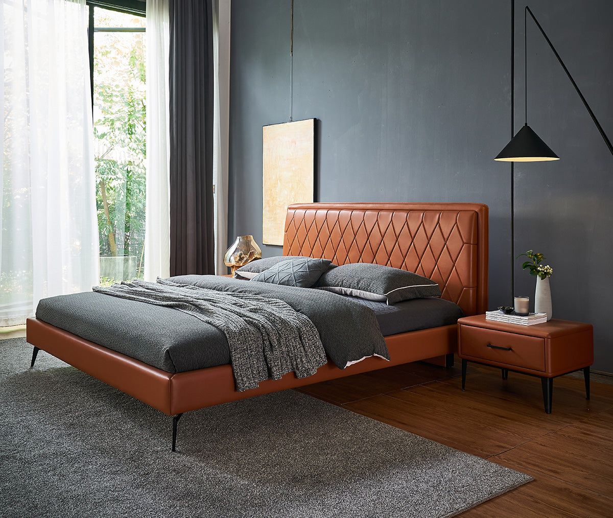 GC2103 Luxury Leather Upholstered Bed