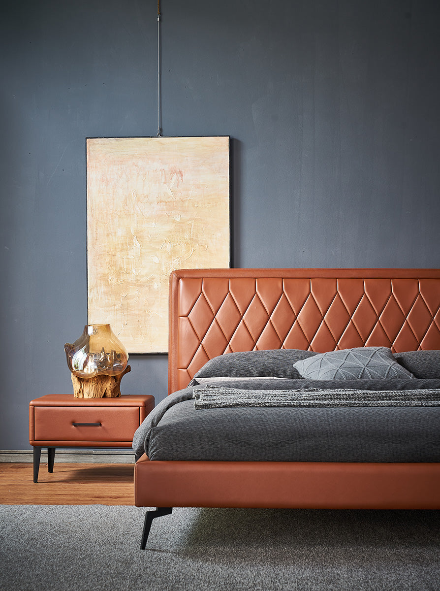 GC2103 Luxury Leather Upholstered Bed