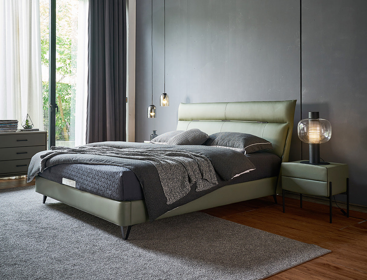 GC2117 Soft Leather Upholstered Bed