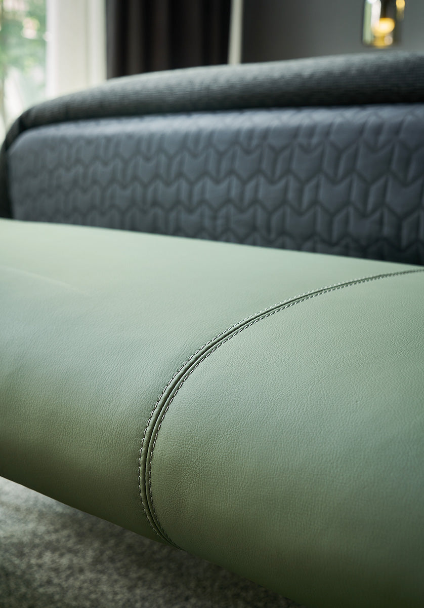 GC2117 Soft Leather Upholstered Bed