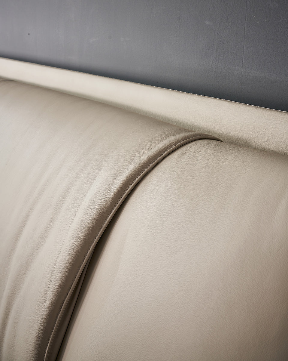 GC2119 Creative Leather Upholstered Bed