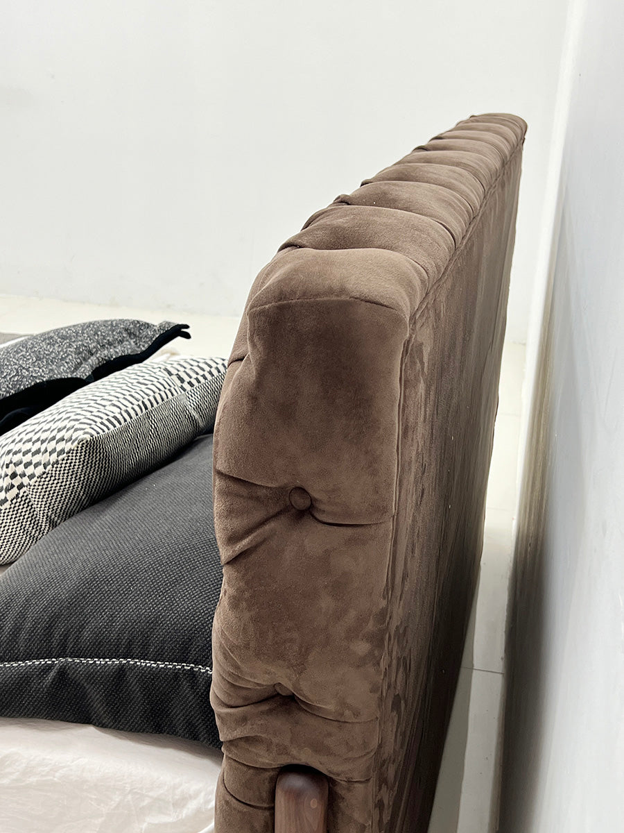 GC2127 Italian Luxury Leather Upholstered Bed