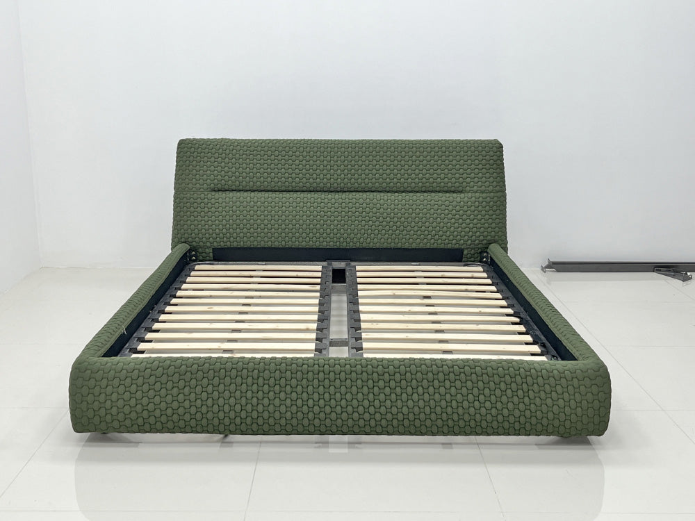 GC2227 Modern Quilting Crafts Upholstered Bed