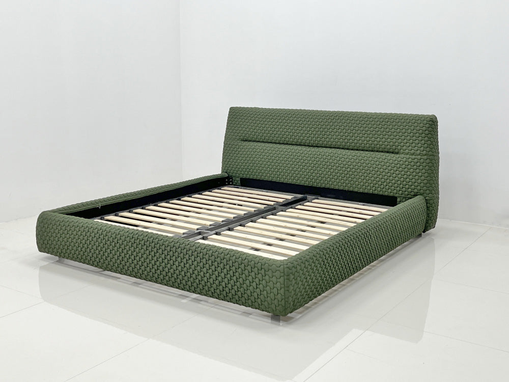 GC2227 Modern Quilting Crafts Upholstered Bed
