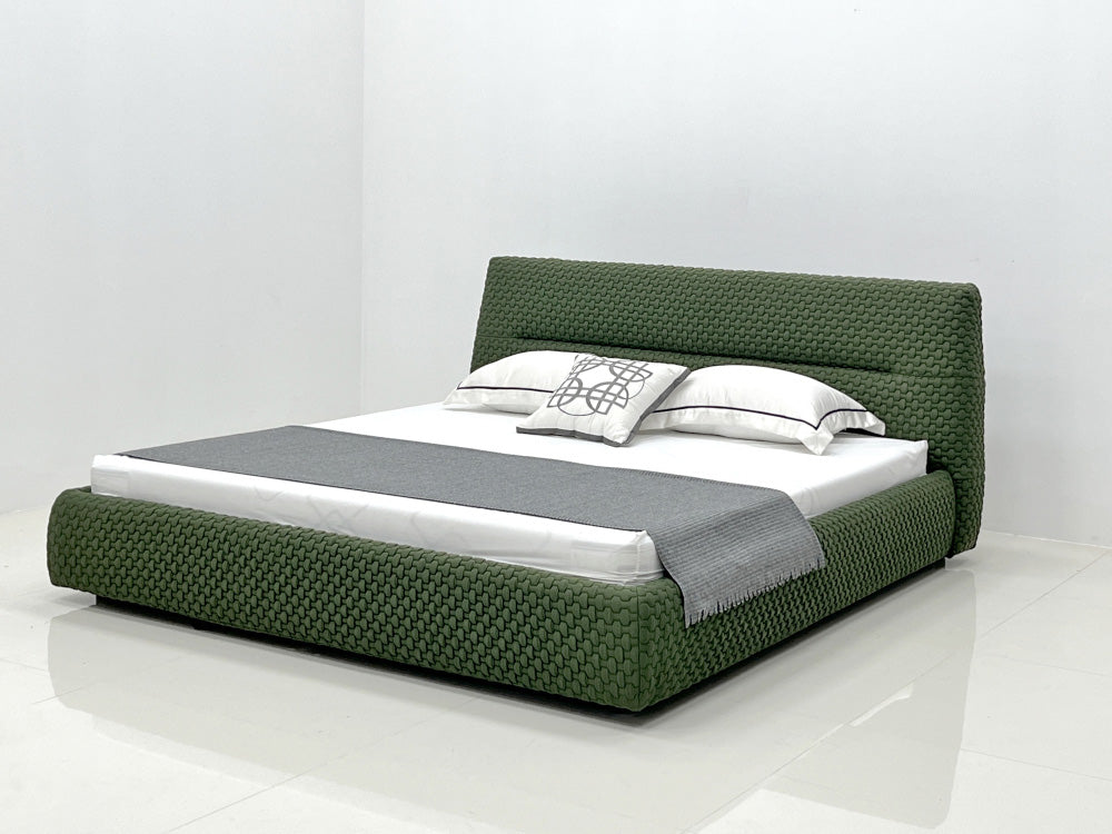 GC2227 Modern Quilting Crafts Upholstered Bed