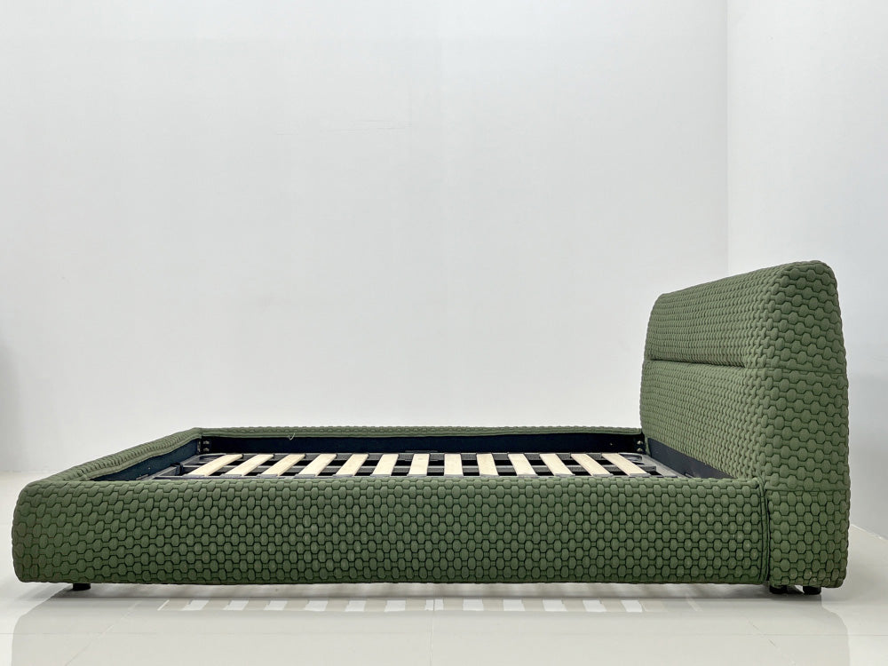 GC2227 Modern Quilting Crafts Upholstered Bed
