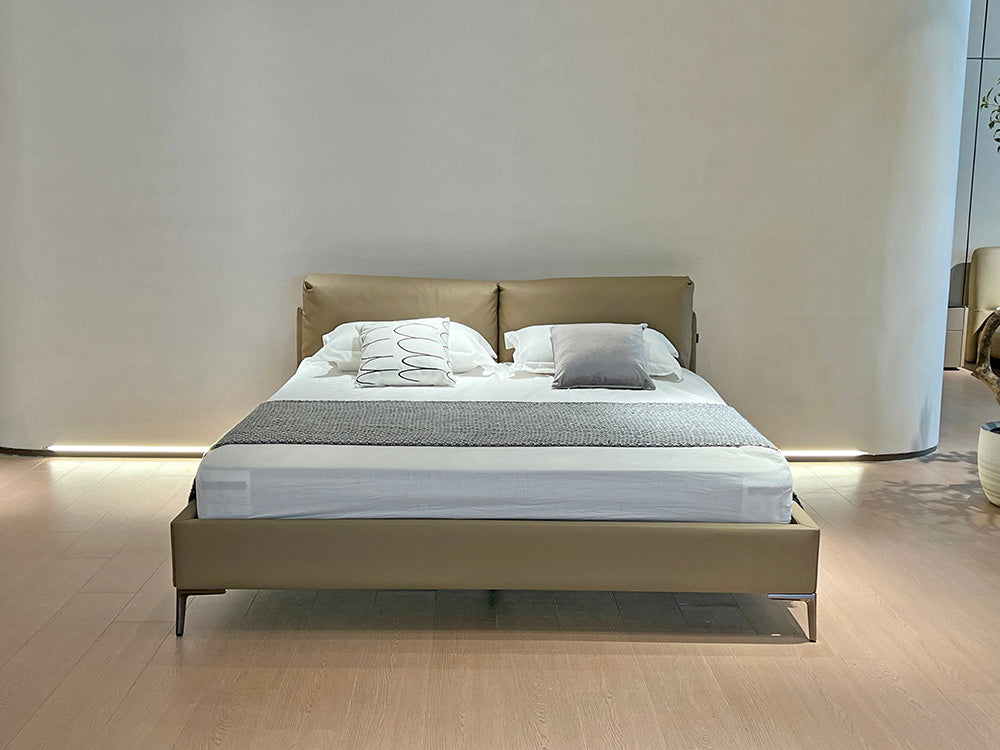 GC2241 Comfortable Villa Up-holstered Bed
