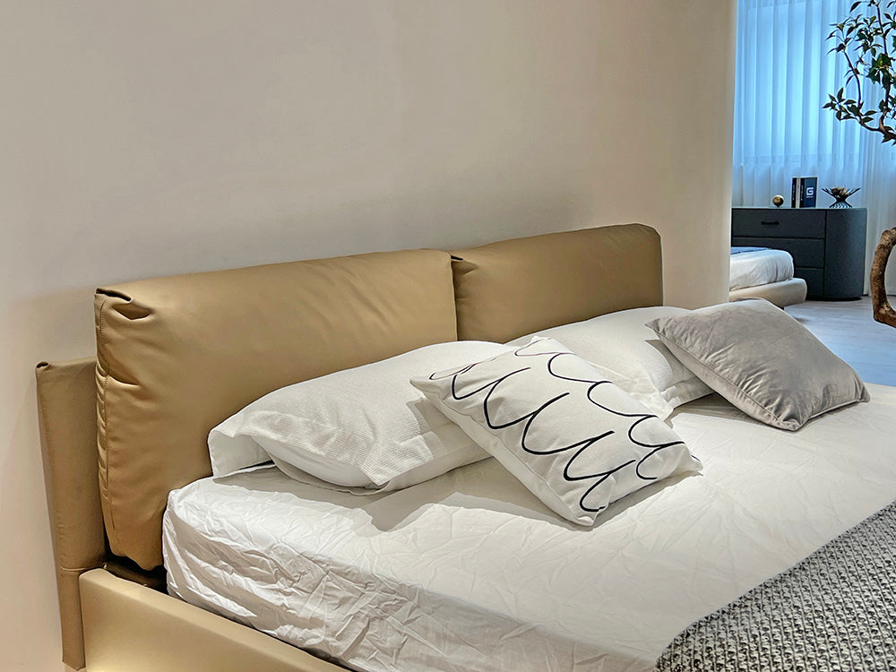 GC2241 Comfortable Villa Up-holstered Bed