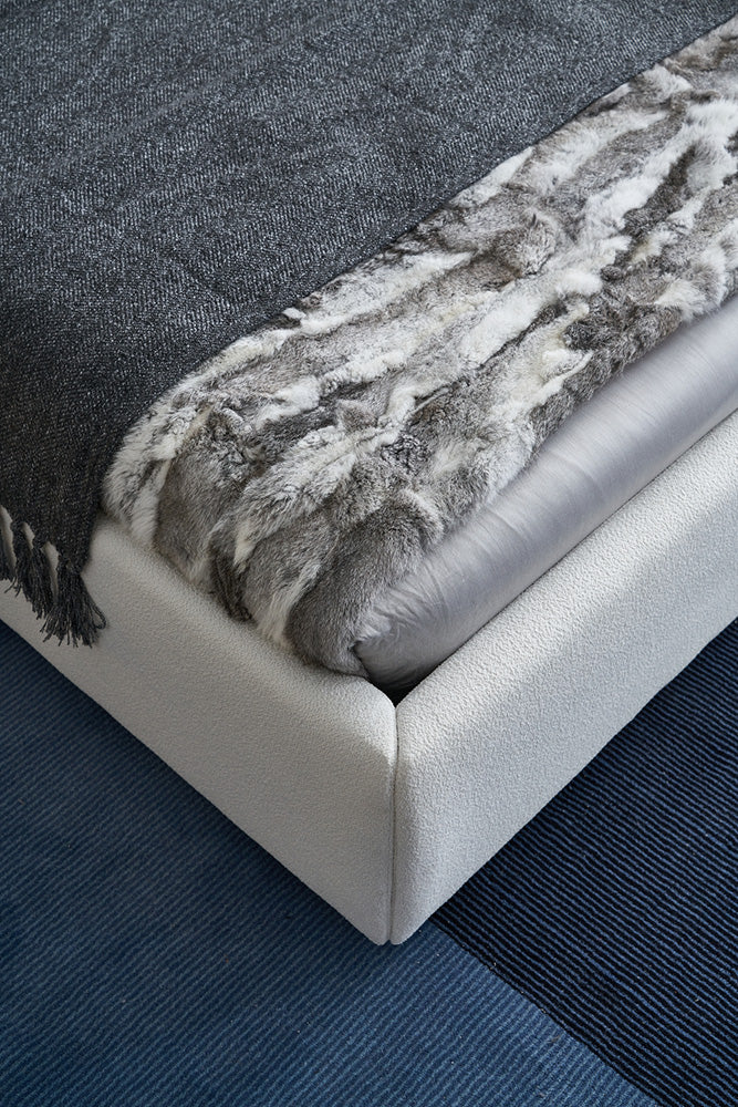 GC2251 New Hot Sell Lambswool Upholstered Bed