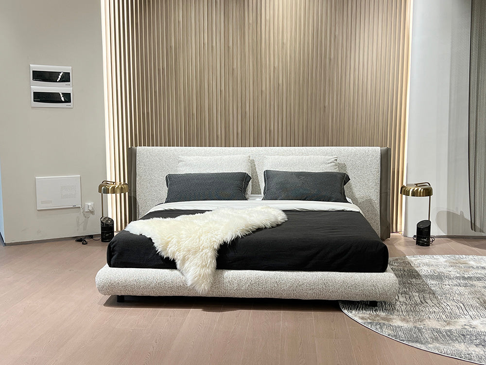 سرير GC2310 بتصميم إيطالي من الجلد والقماش