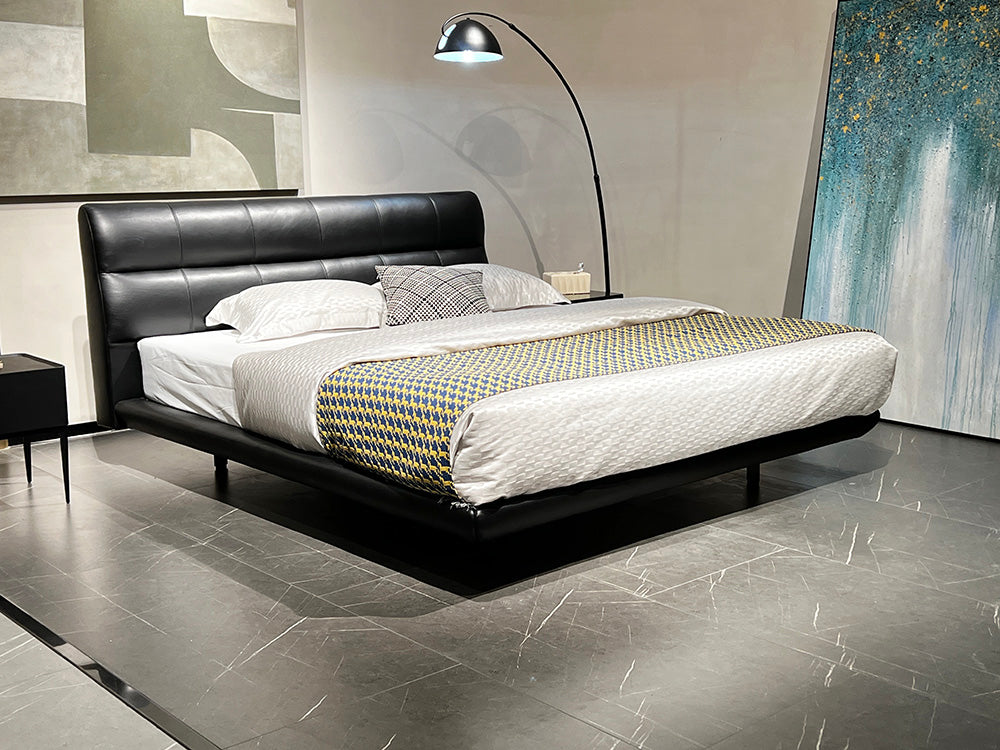 GC2318 Italian Luxury Leather Soft Upholstered Bed