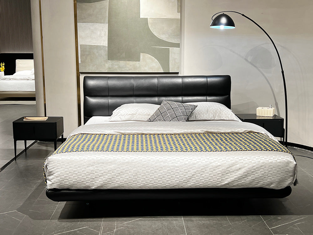 GC2318 Italian Luxury Leather Soft Upholstered Bed