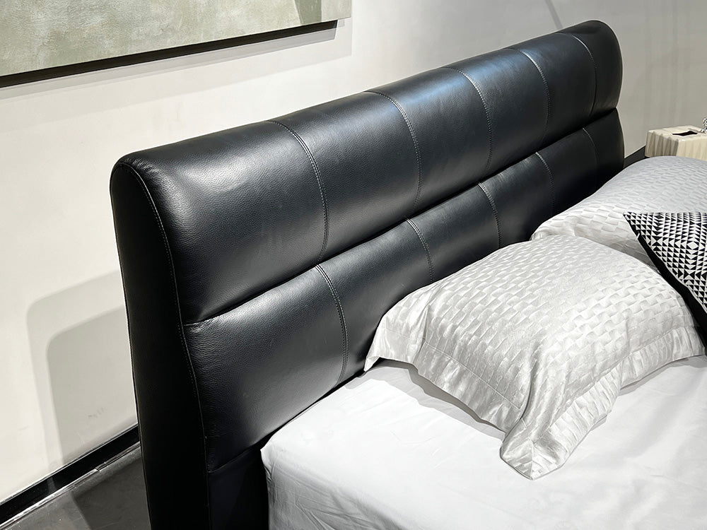 GC2318 Italian Luxury Leather Soft Upholstered Bed