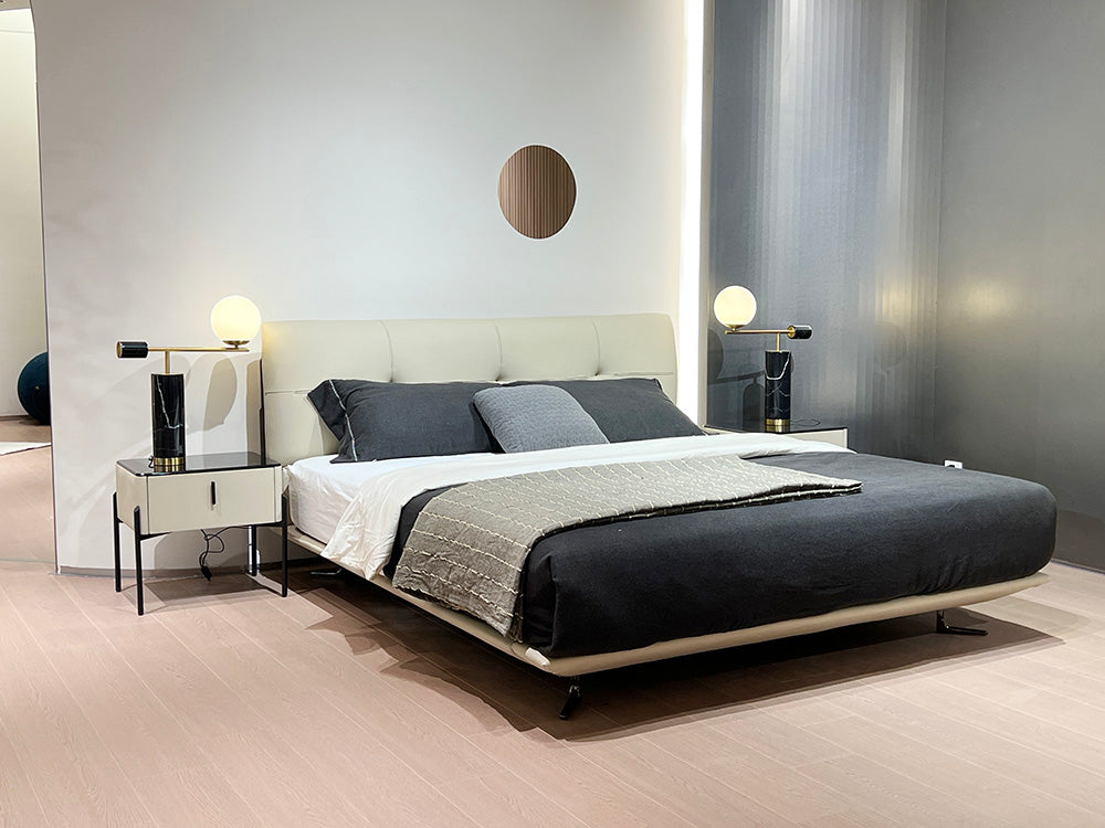 سرير إيطالي بسيط منجد GC2322
