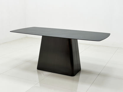 Gainsville DT725 Dining Table